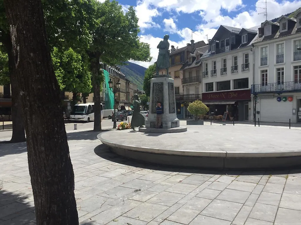 Appartement 2 Personnes Cures Ski Luchon Bagneres-de-Luchon Apartment